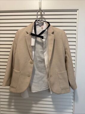 Zara Beige Kids Suit Size 4T worn once